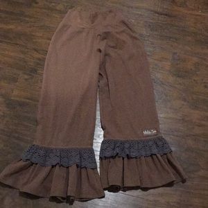 Matilda Jane big ruffle Capri pants